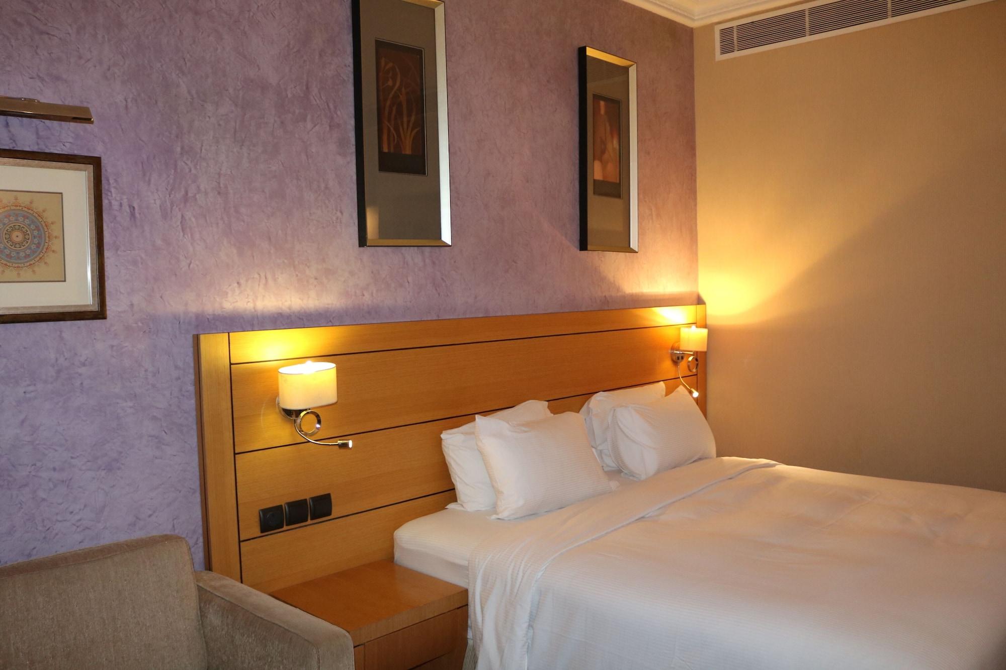 Doubletree By Hilton Dhahran Hotel Al Khobar Exterior photo