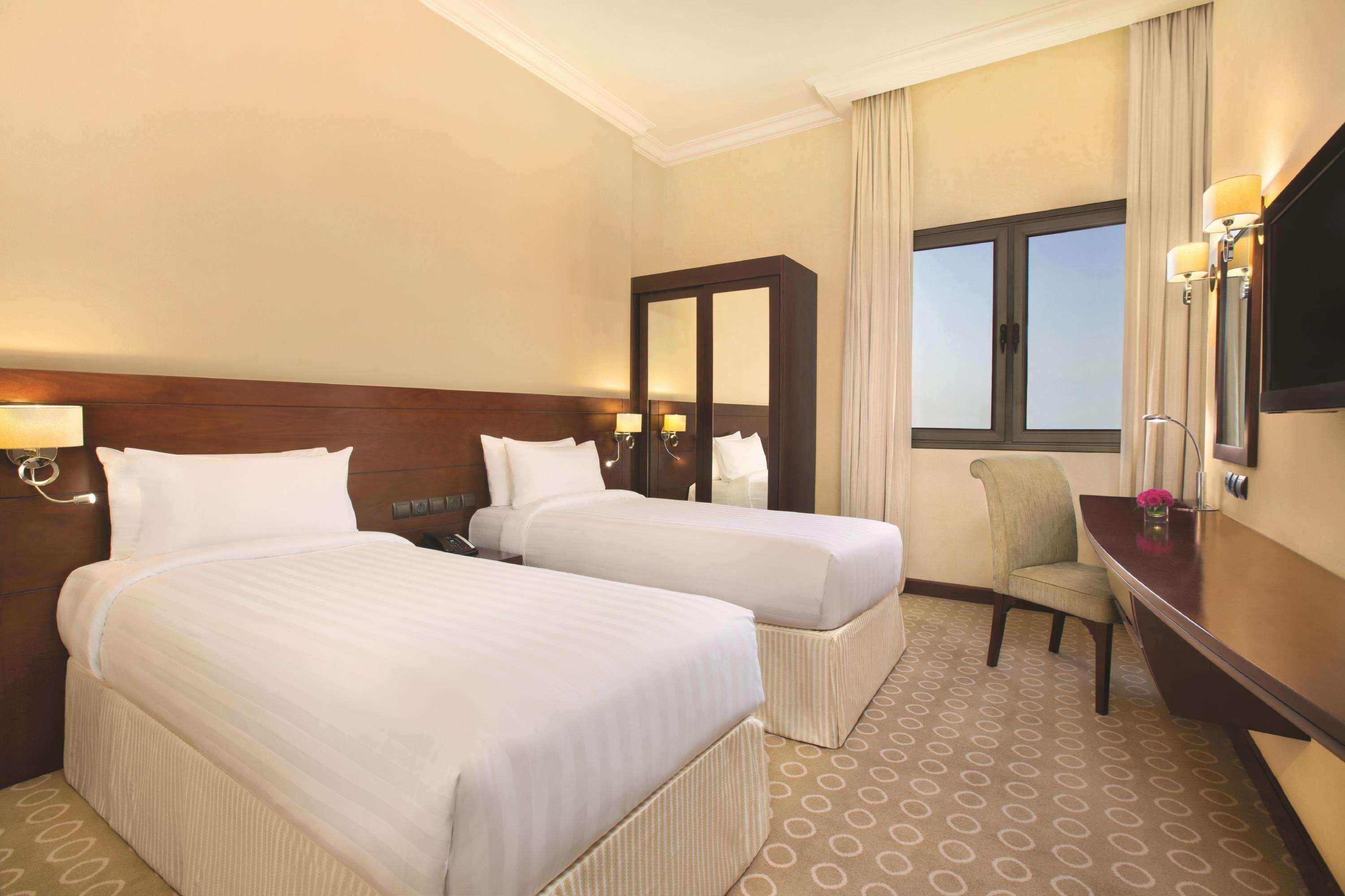 Doubletree By Hilton Dhahran Hotel Al Khobar Exterior photo