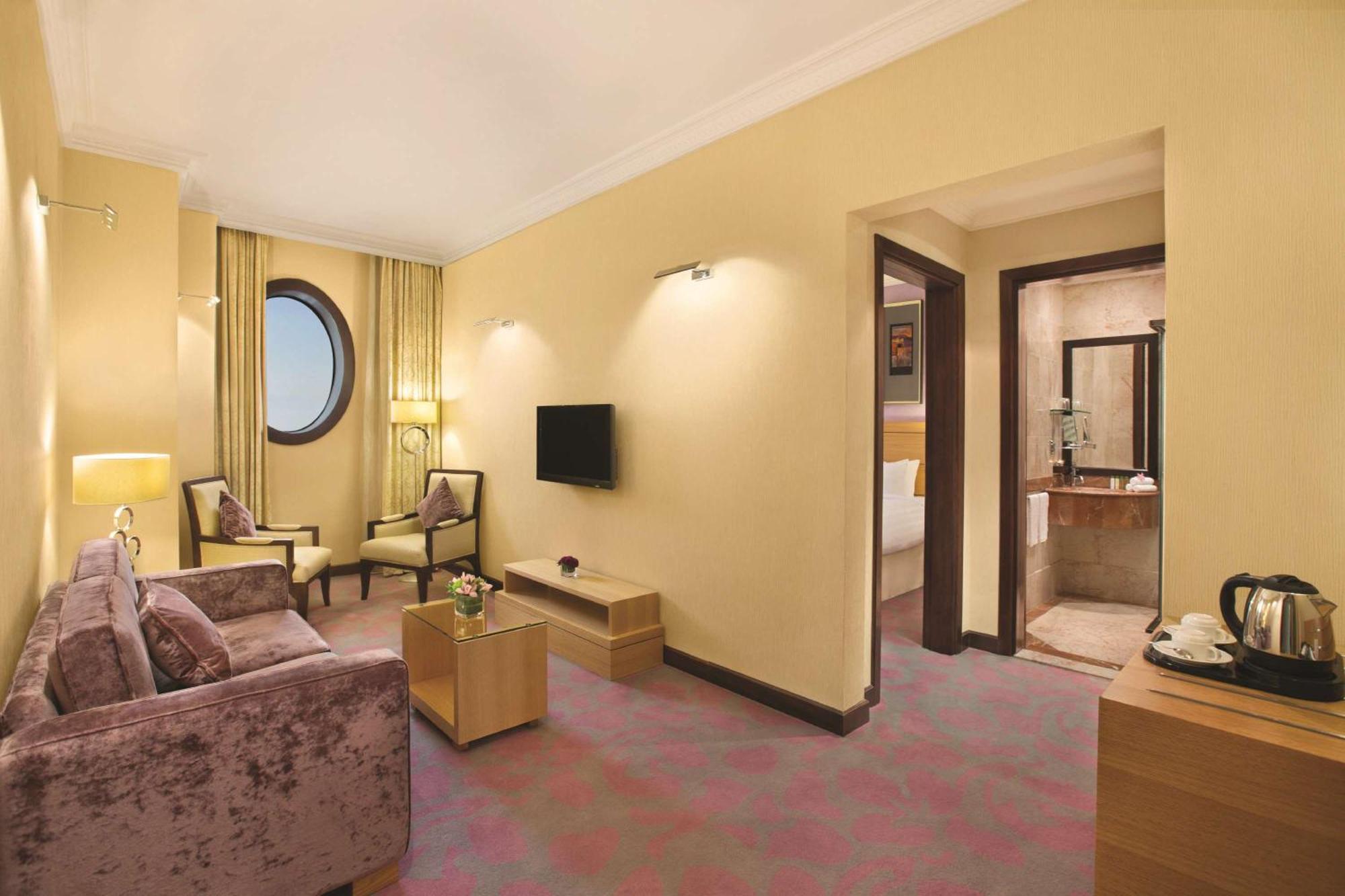 Doubletree By Hilton Dhahran Hotel Al Khobar Exterior photo