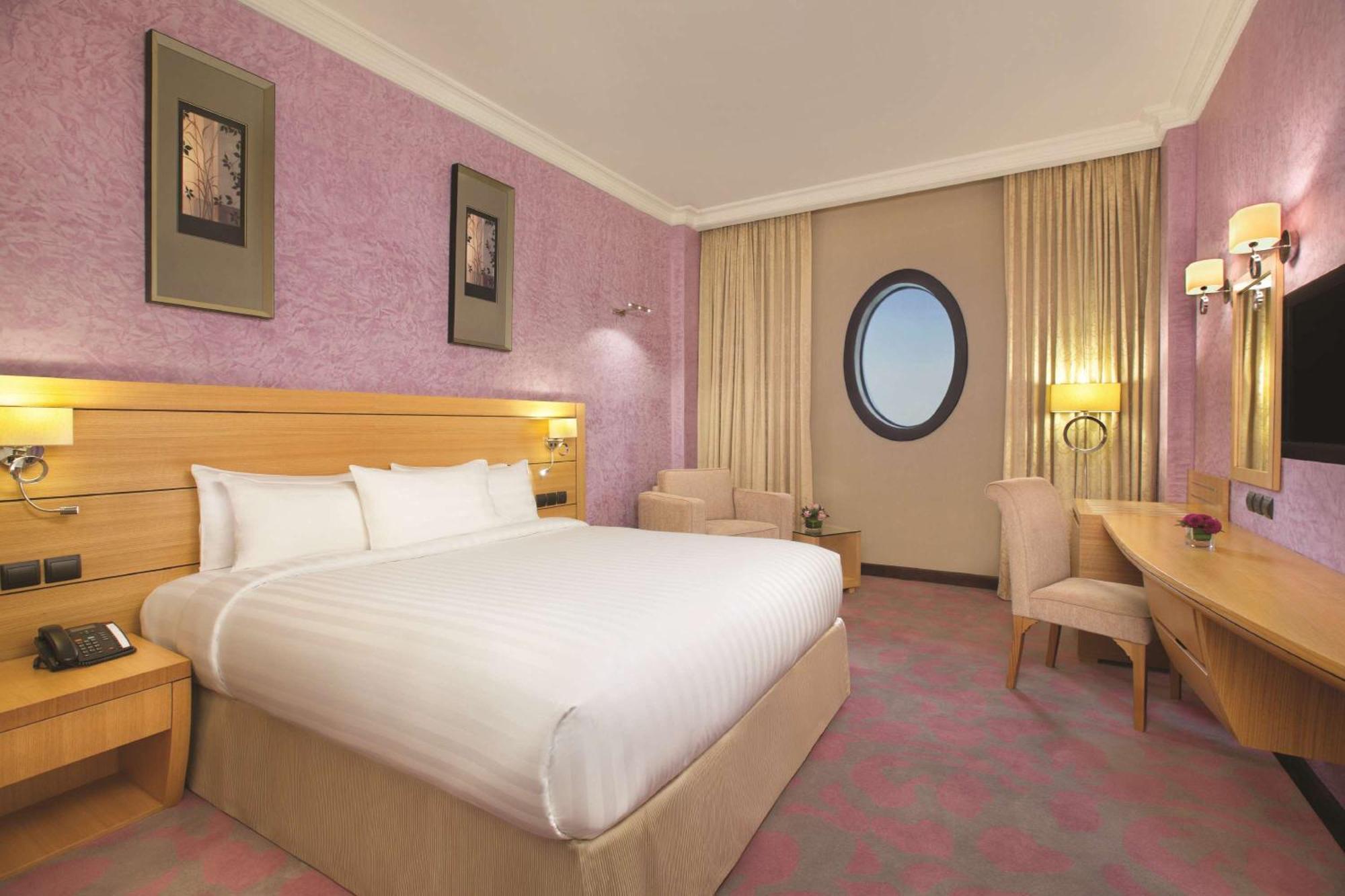 Doubletree By Hilton Dhahran Hotel Al Khobar Exterior photo