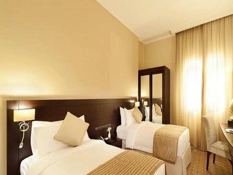 Doubletree By Hilton Dhahran Hotel Al Khobar Exterior photo