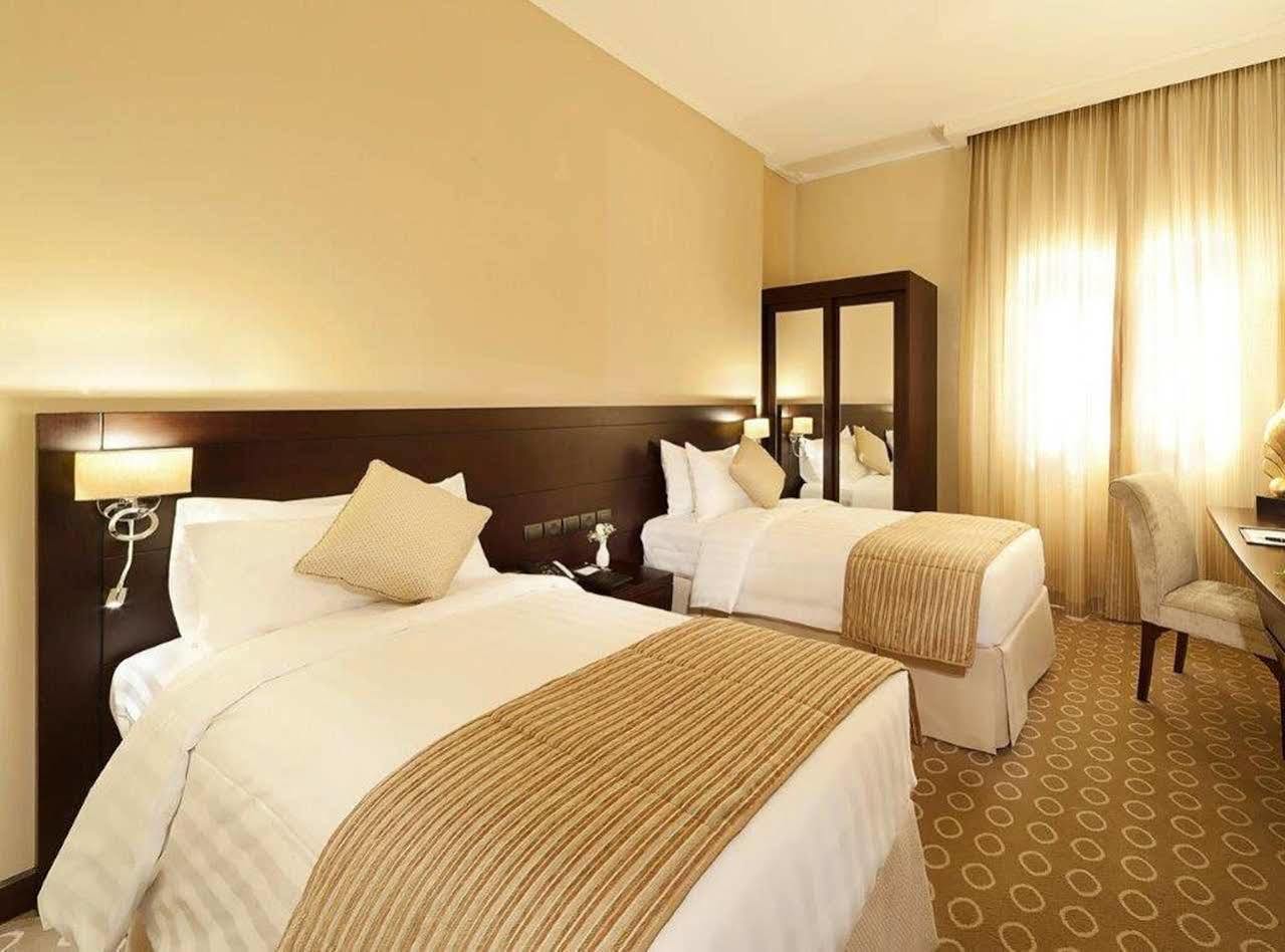 Doubletree By Hilton Dhahran Hotel Al Khobar Exterior photo
